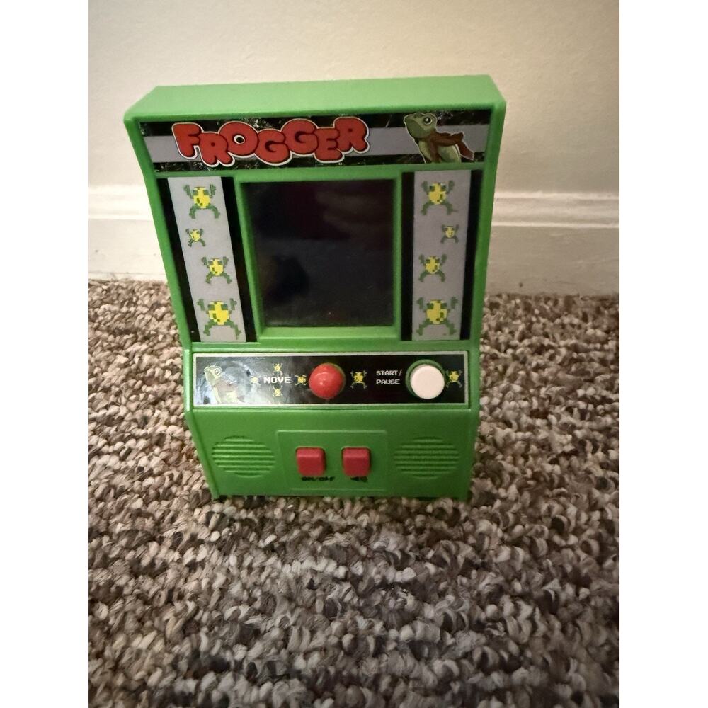 Frogger Mini Arcade Game Konami Basic Fun Retro Electronic Handheld Tested - Picture 2 of 5